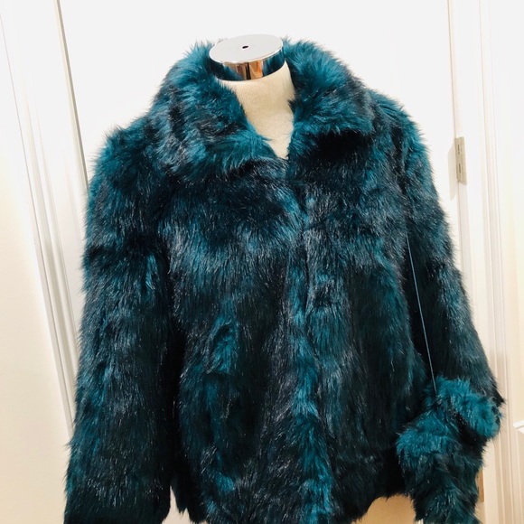 STUNNING TEAL FAUX FUR JACKET - Picture 8 of 15